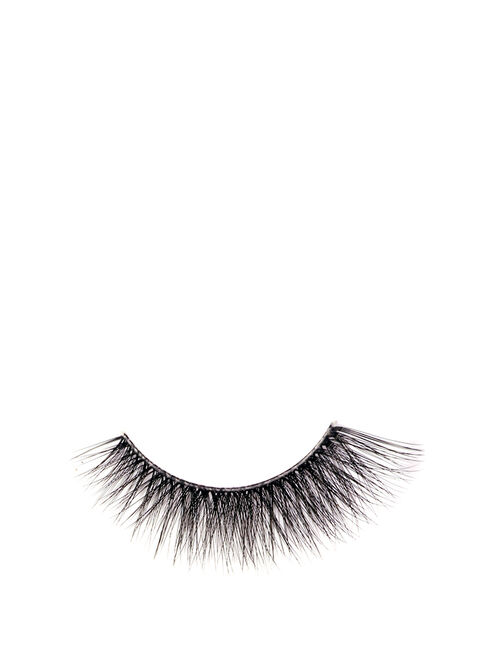 69. Ariana Luxe Lashes