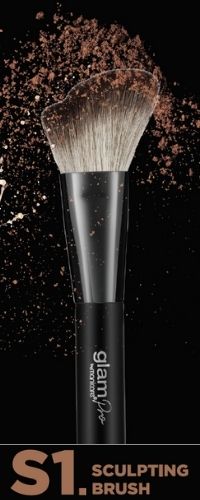 Glam by Manicare® Pro S1. Sculpting Brush